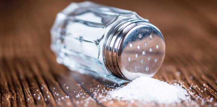Reducir la sal ayuda a no despertarse para ir al baño