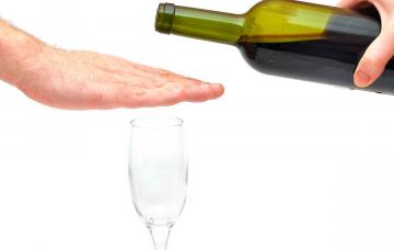 Prevención del alcoholismo Evitar el alcohol para prevenir el alcoholismo