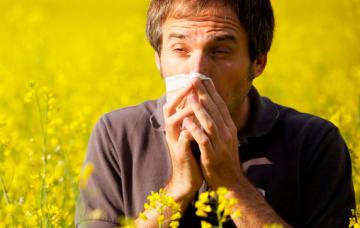 Persona con alergia Alergias