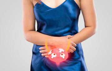 Síntomas de la cistitis Mujer con síntomas de cistitis