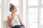 Mindfulness Mujer practicando Mindfulness