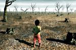 Niño pequeño en un paisaje devastado por un desastre climático