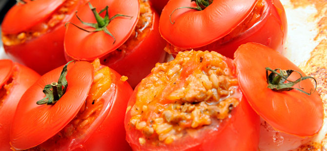 Tomate relleno de salpicón de marisco
