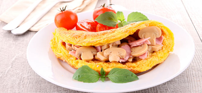 Tortilla francesa rellena de champiñones