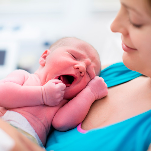 La anestesia epidural exige que la embarazada tenga que estar ingresada al menos la noche antes del parto