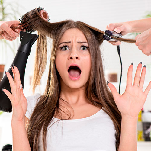 Evita los secadores y planchas