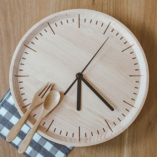 Hacer las comidas en horario habitual