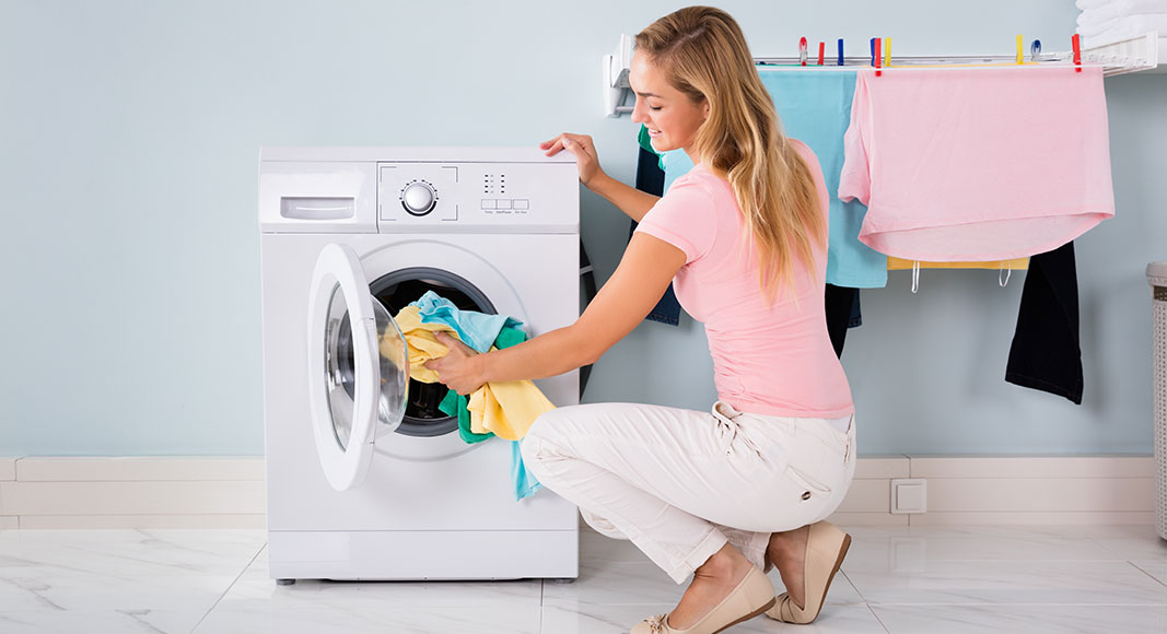 Guía de regalos útiles para padres recientes: ayudar en las tareas domésticas