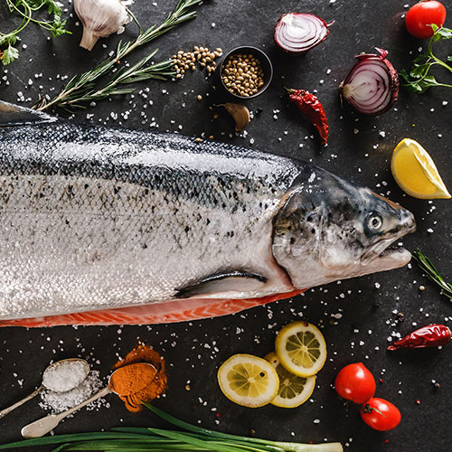 Alimentos principales de la dieta nórdica: salmón