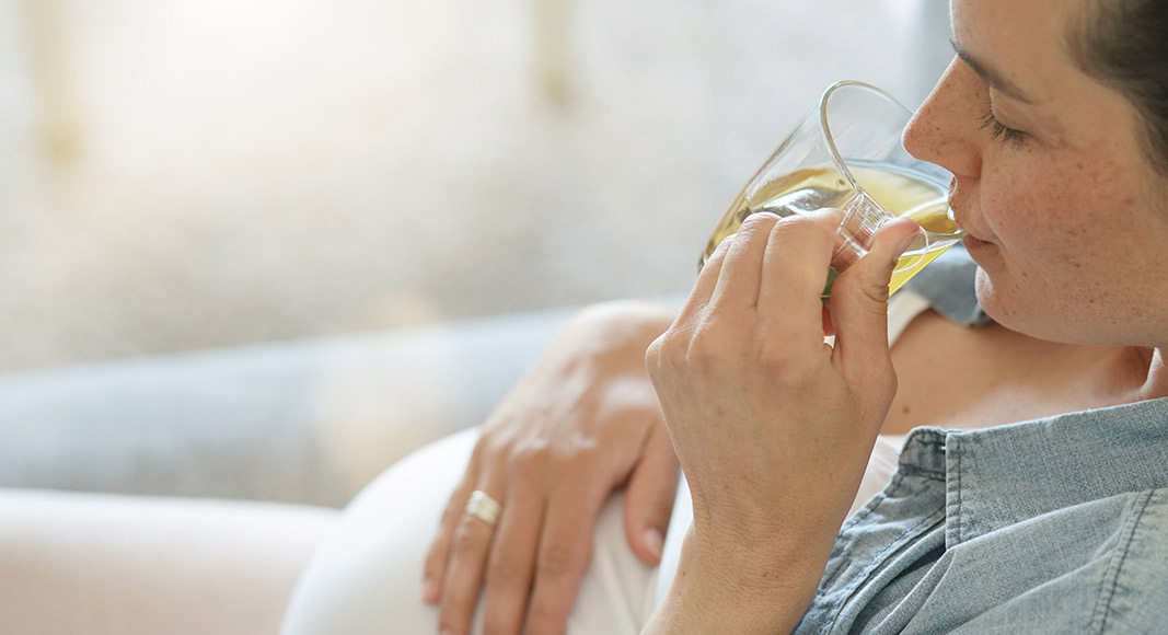 Qué hacer para eliminar los gases en el embarazo: beber tisanas de anís o hinojo