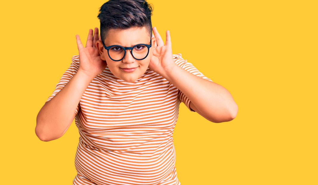 Niño con síndrome de Usher