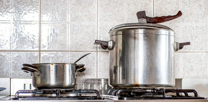 Cocinar con olla a presión, tipos y beneficios de su uso