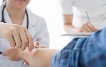 Tratamiento de la urticaria Tratamiento de la urticaria con pomada