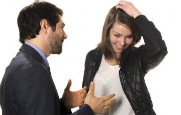Técnicas para convencer Hombre usando técnicas para convencer