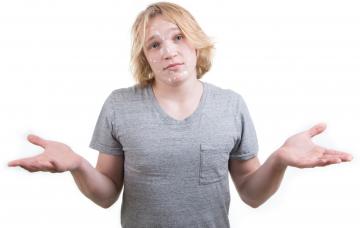 Causas del acné en un adolescente