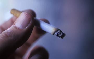 Tabaco causa del cáncer de laringe