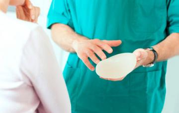 Prótesis mamarias, factor de riesgo de la esclerodermia Causas y factores de riesgo de la esclerodermia