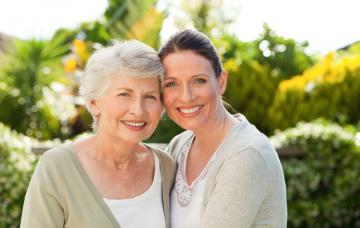 Madre e hija con síntomas de telangiectasias