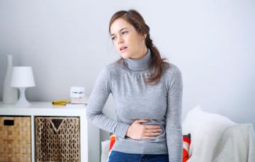 Gastritis Chica con molestias por gastritis
