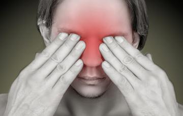 Persona con síntomas de ceguera