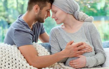 Embarazada con diagnóstico de cáncer