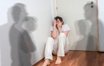 Delirium tremens, síntomas de la abstinencia alcohólica Paciente con delirium tremens