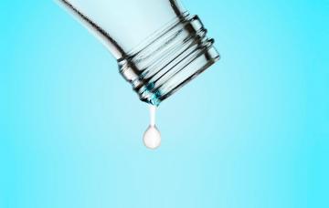 Hipocalcemia y botella de leche