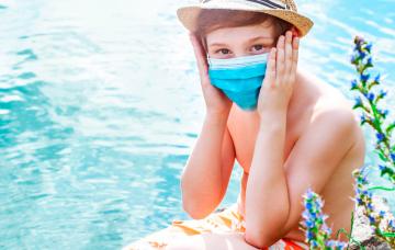 Niños y COVID-19: cómo evitar riesgos en verano Niños y COVID-19