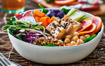 Buddha bowl, un plato vegano y proteinico