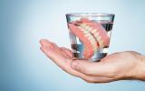 Consejos para cuidar la prótesis o dentadura postiza