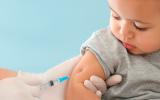 Vacunación del sarampión a un niño