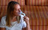 Mujer con problemas de asma