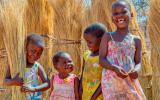 Niños jugando en África