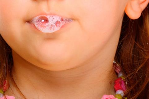 Para qué sirve la saliva: descubre sus funciones