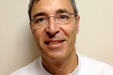 Dr. Jorge Carlos Espinós especialista en endoscopia