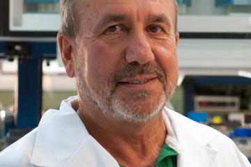 Mariano Esteban, virólogo experto en ébola