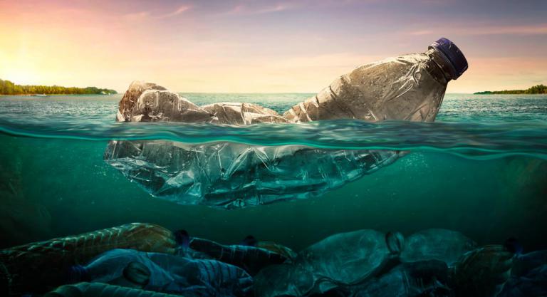 Contaminación por plásticos en el océano