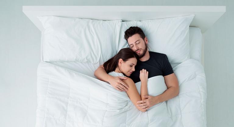 Beneficios del sexo para la salud: mejora el insomnio