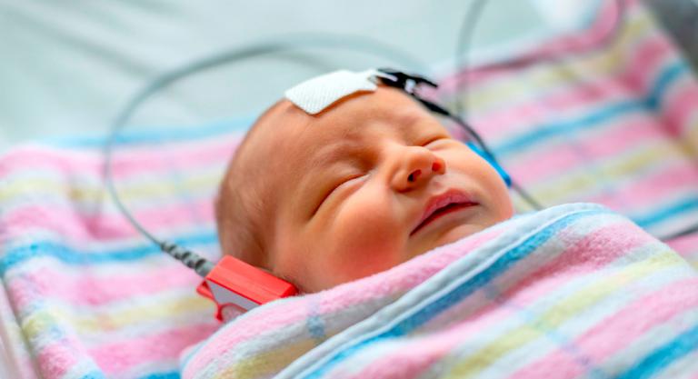 Primeras pruebas médicas al recién nacido: audición