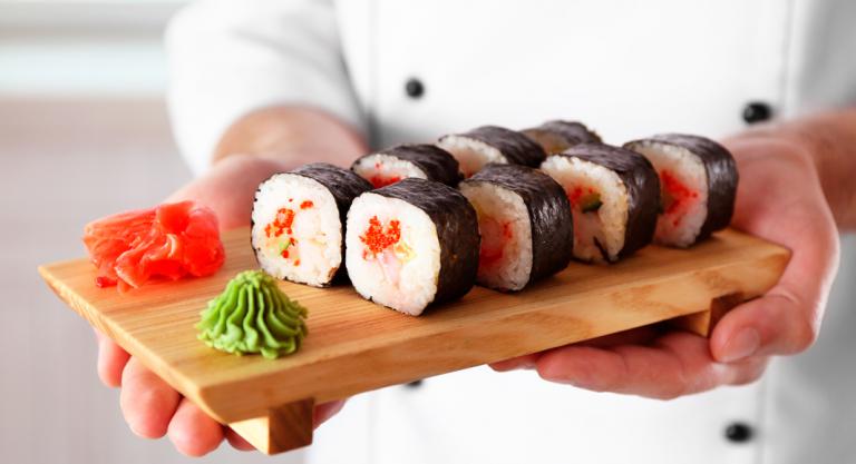 Bandeja de sushi