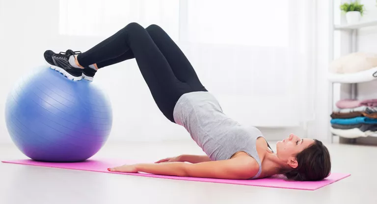 Ejercicios fitball, glúteos y piernas