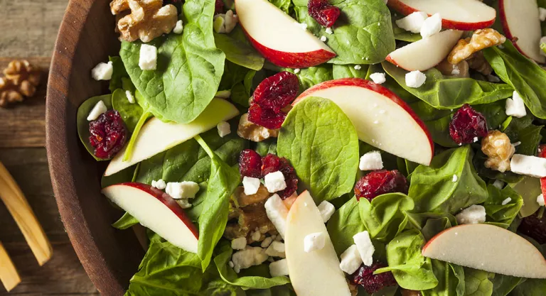 Aumenta la energía de tus platos saludablemente: ensaladas