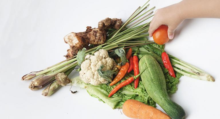 Recomendaciones para que los niños sigan una dieta vegetariana: frutas y verduras