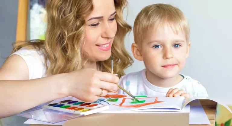 Criar a un niño zurdo