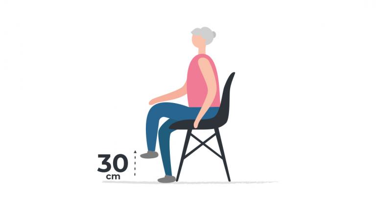 Ejercicios de equilibrio para mayores de 60: caminar sentado