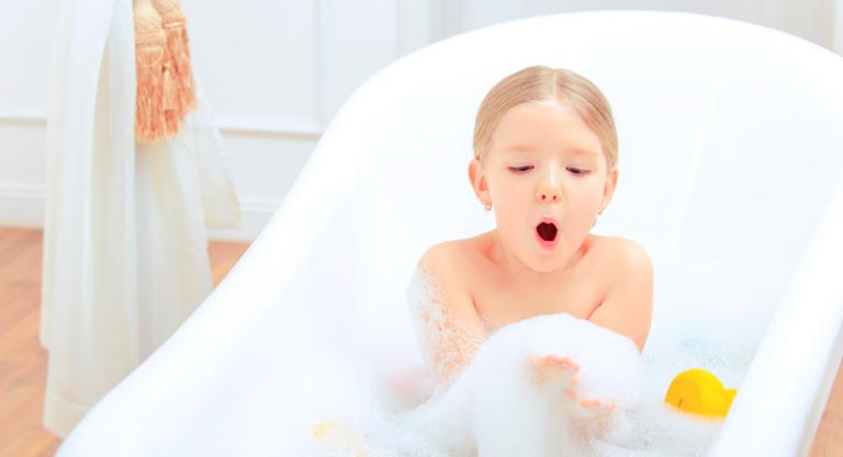 Baño relajante para el dolor de crecimiento en niños