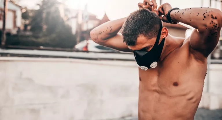 Beneficios y riesgos de entrenar con training mask