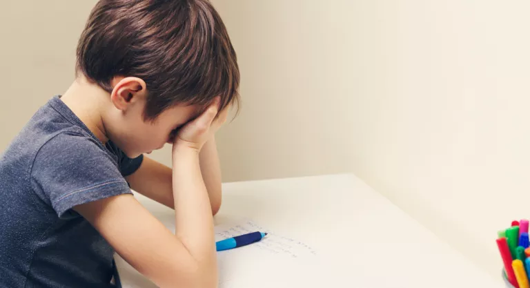 Niño que no se adapta al colegio, cómo actuar