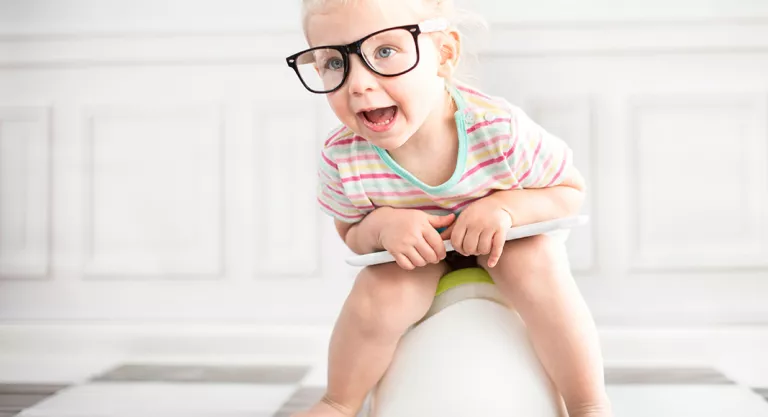 Cómo ayudar a los niños a usar el baño, estrategias a seguir