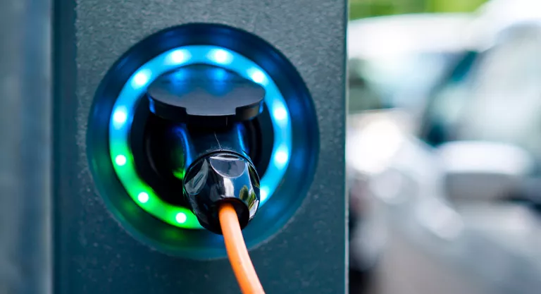 Desventajas de los coches eléctricos: carga